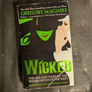 Wicked by Gregory Maguire book